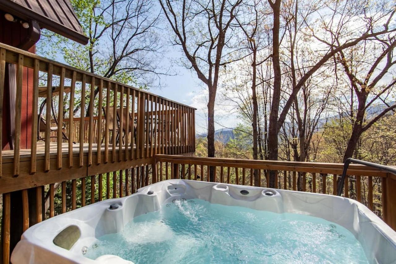 גטלינבורג Bear View Chalet With Hot Tub And Near Ober מראה חיצוני תמונה